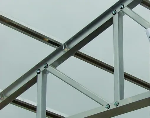 Estrutura de alumínio substitui madeira em telhado