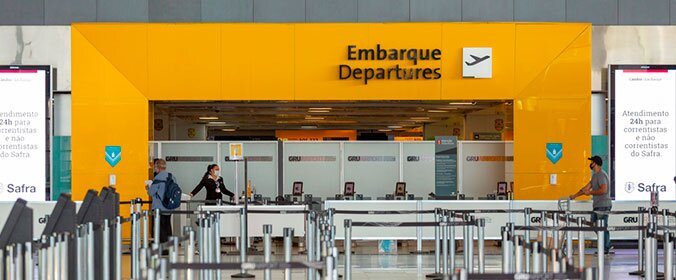 foto da área de embarque do aeroporto de guarulhos
