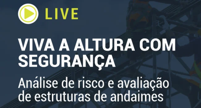 foto de uma pessoa segurando uma espátula e uma tabua com argamassa líquida em cima