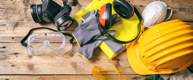 foto de equipamentos de proteção em canteiros de obra  