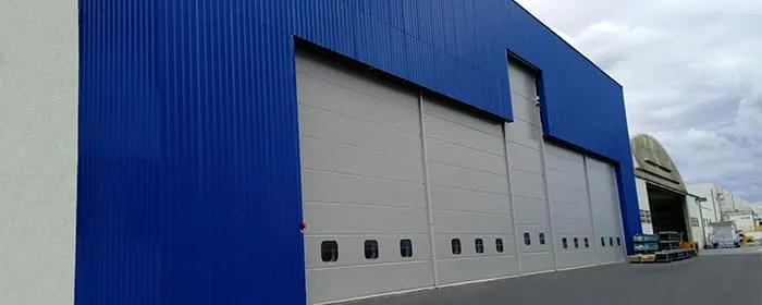 Porta gigante SEBRAS