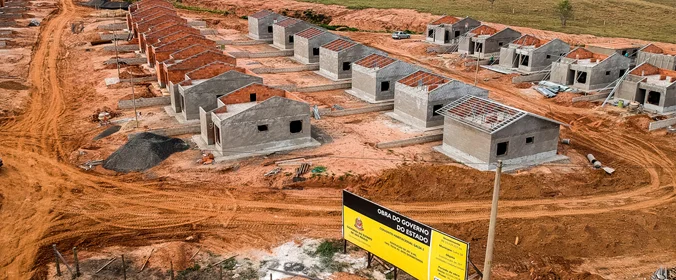 foto de uma fase da construção do CDHU