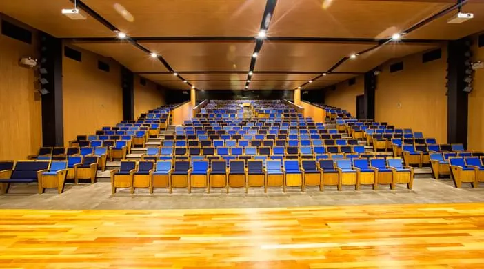 Teatro do Colégio Miguel de Cervantes - Remodelação teatral
